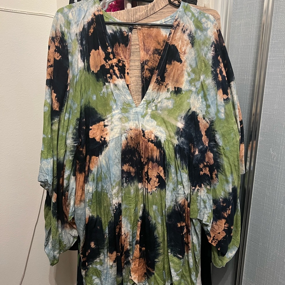 Tie-Dye V-Neck romper